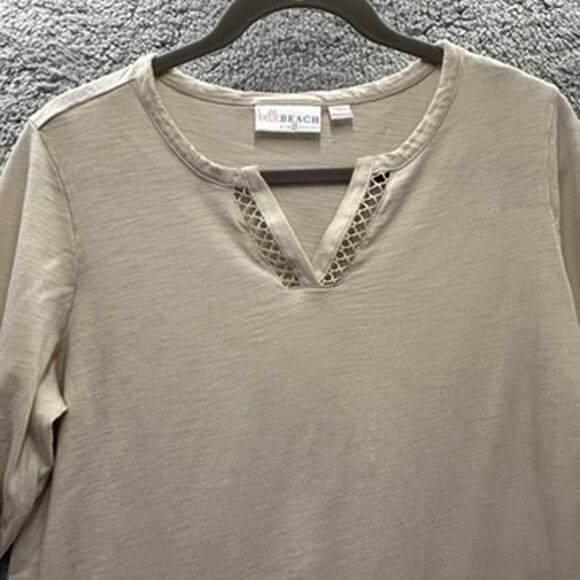 Belle Beach by Kim Gravel Large Beige V-Neck Top Lace Cut Out Beach Vacation - Picture 3 of 11